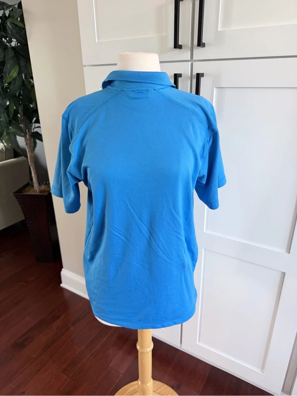 The North Face Men's Bright Blue Polo Shirt small